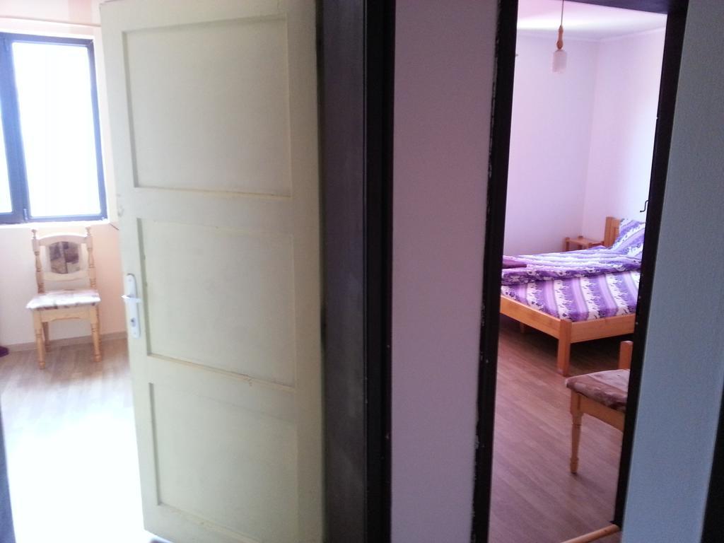 Guest House Zora 벨로그라드첵 외부 사진
