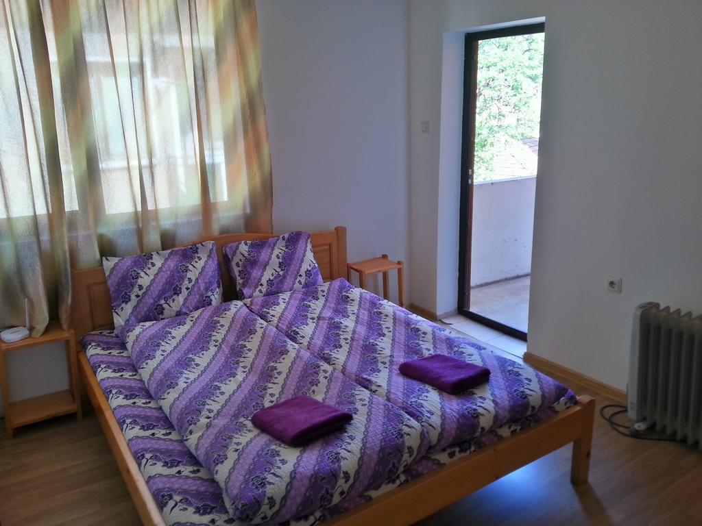 Guest House Zora 벨로그라드첵 외부 사진