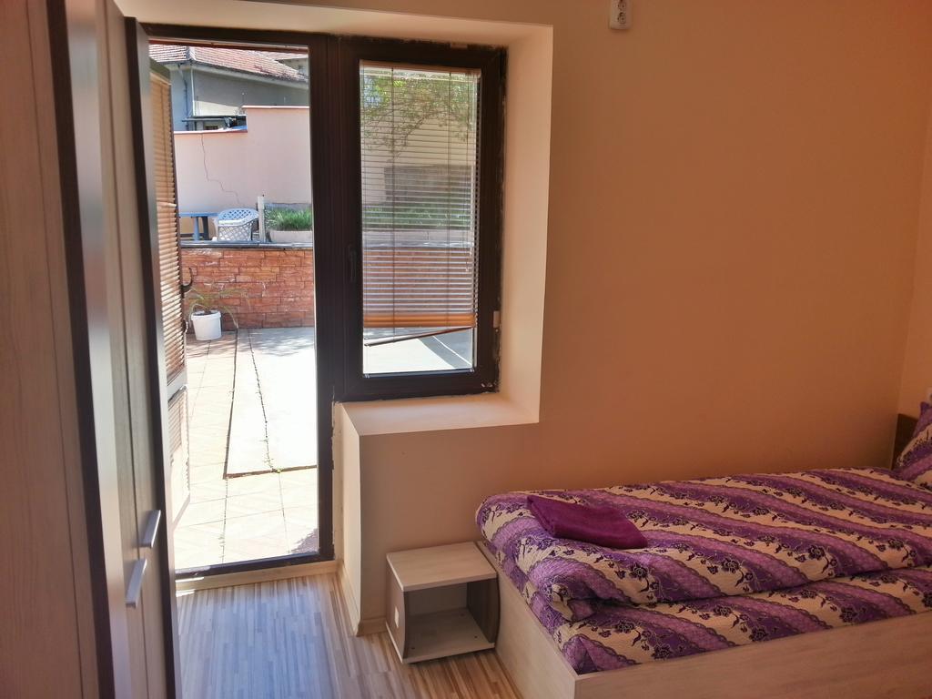 Guest House Zora 벨로그라드첵 외부 사진
