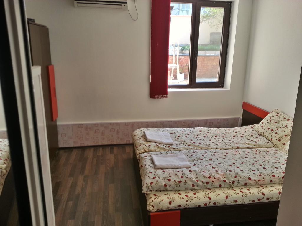 Guest House Zora 벨로그라드첵 외부 사진