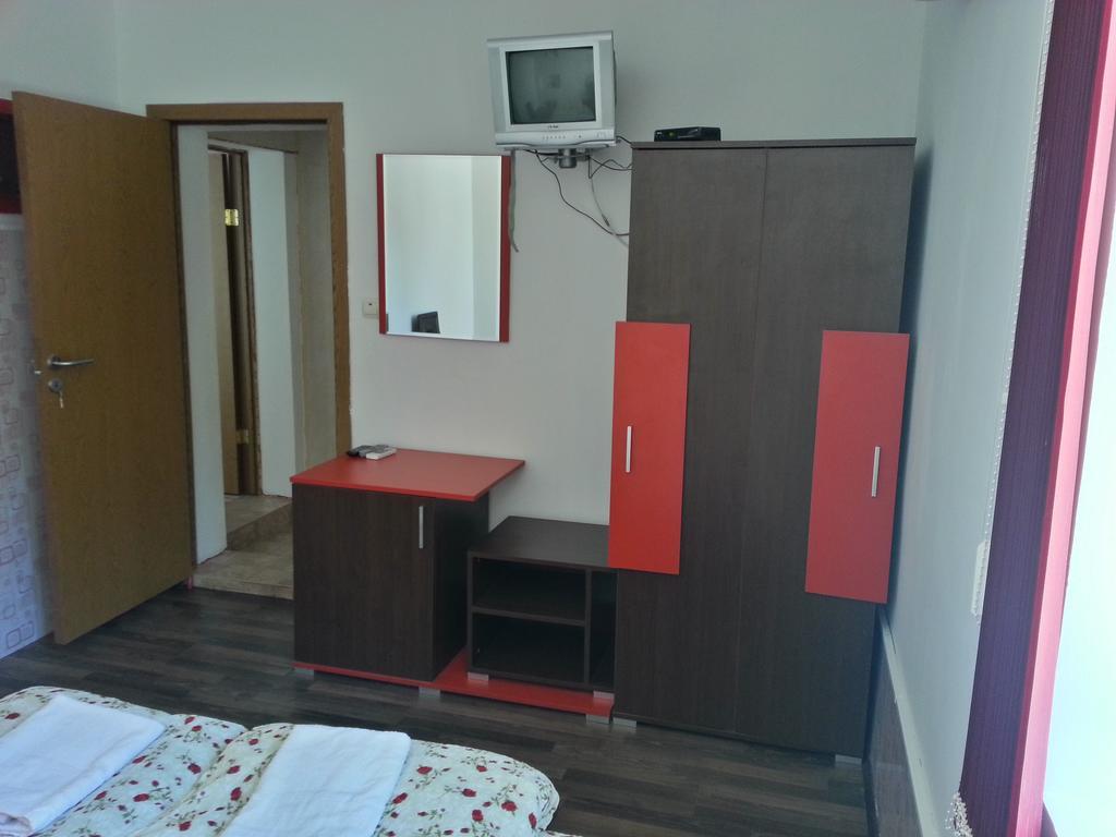 Guest House Zora 벨로그라드첵 외부 사진